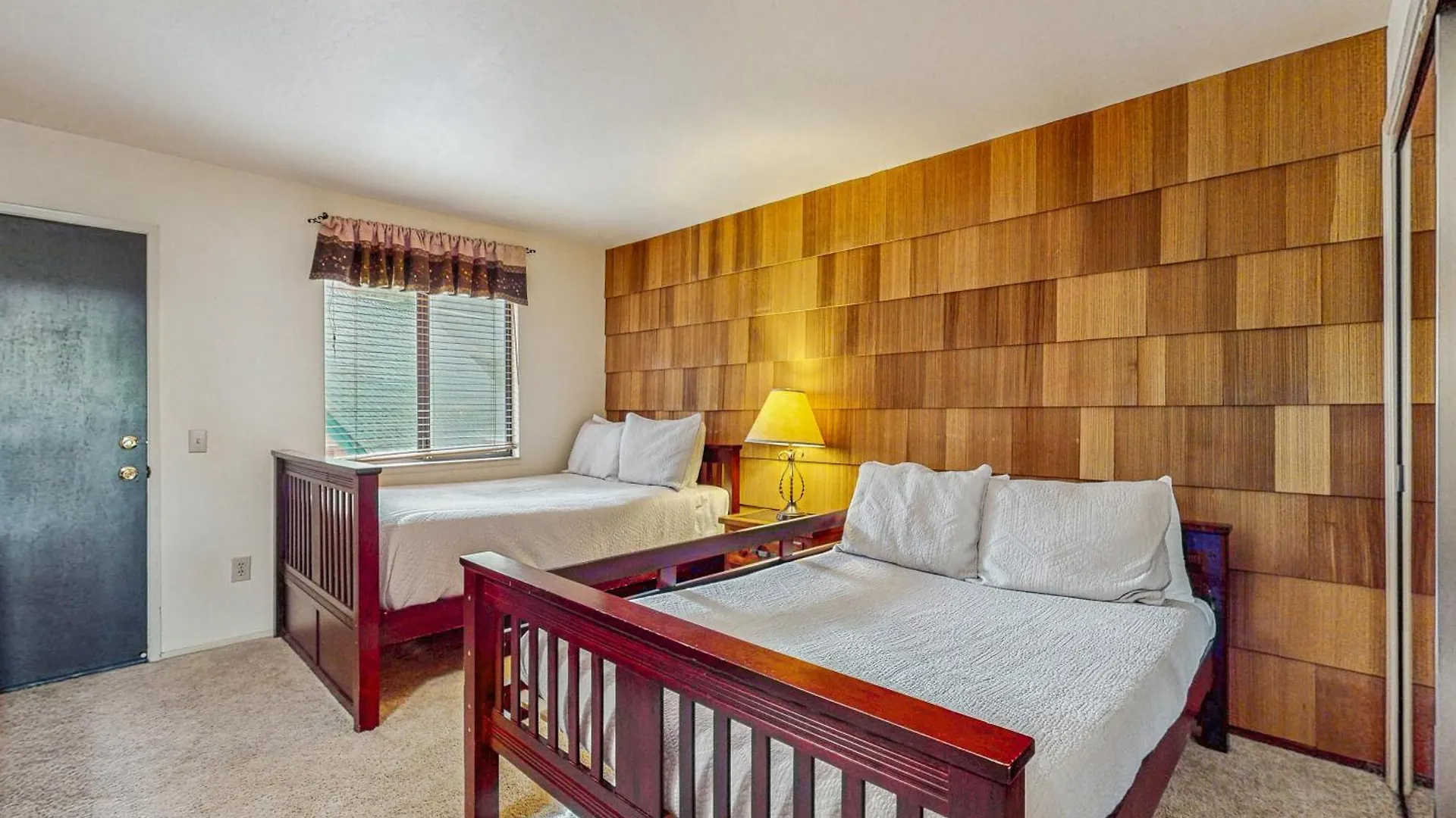 Tallac Views Getaway South Lake Tahoe Hébergement de vacances